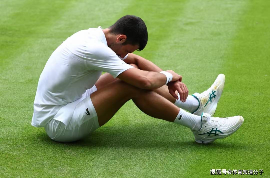  费德勒在巴黎圣日耳曼比赛中比分优势明显，突破纪录引发热议！