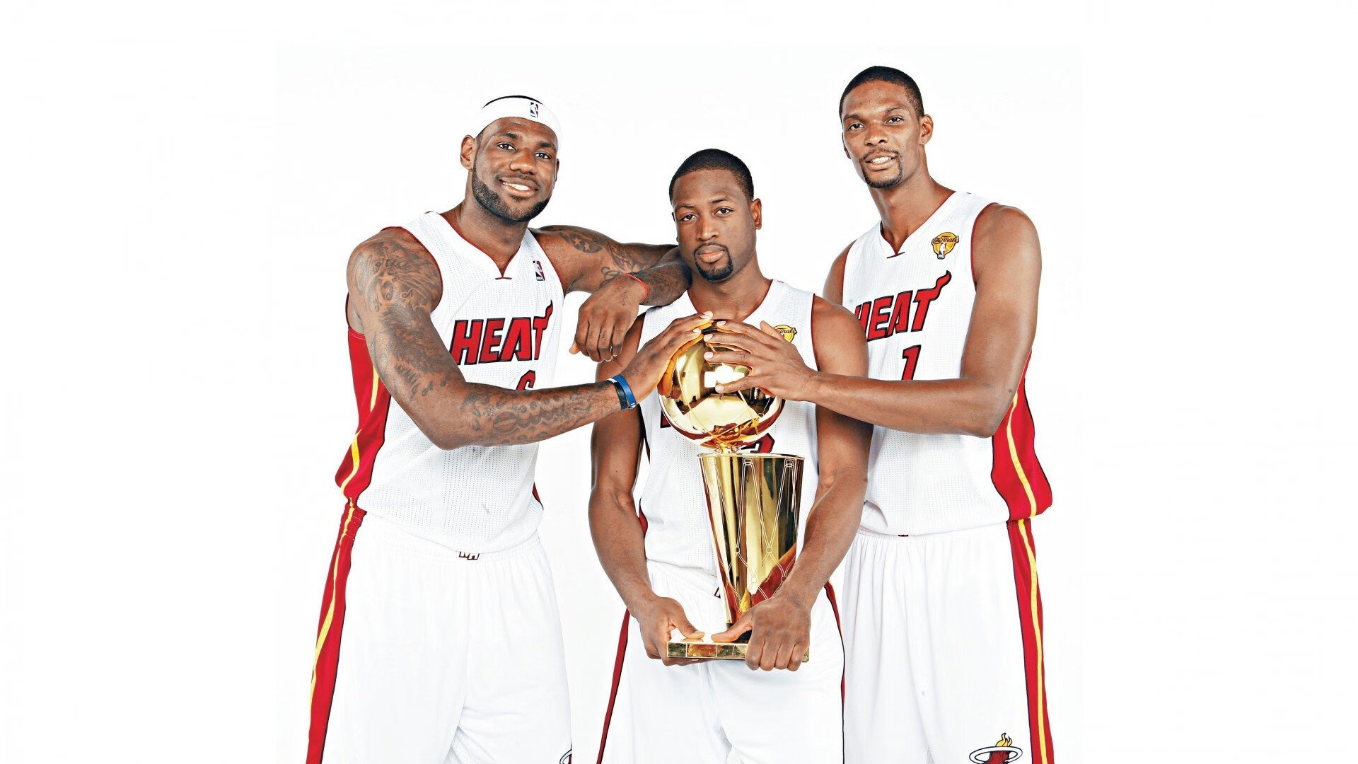 曼联四强战惊险皇家马德里，奥斯梅恩砍下7记关键球，全场沸腾