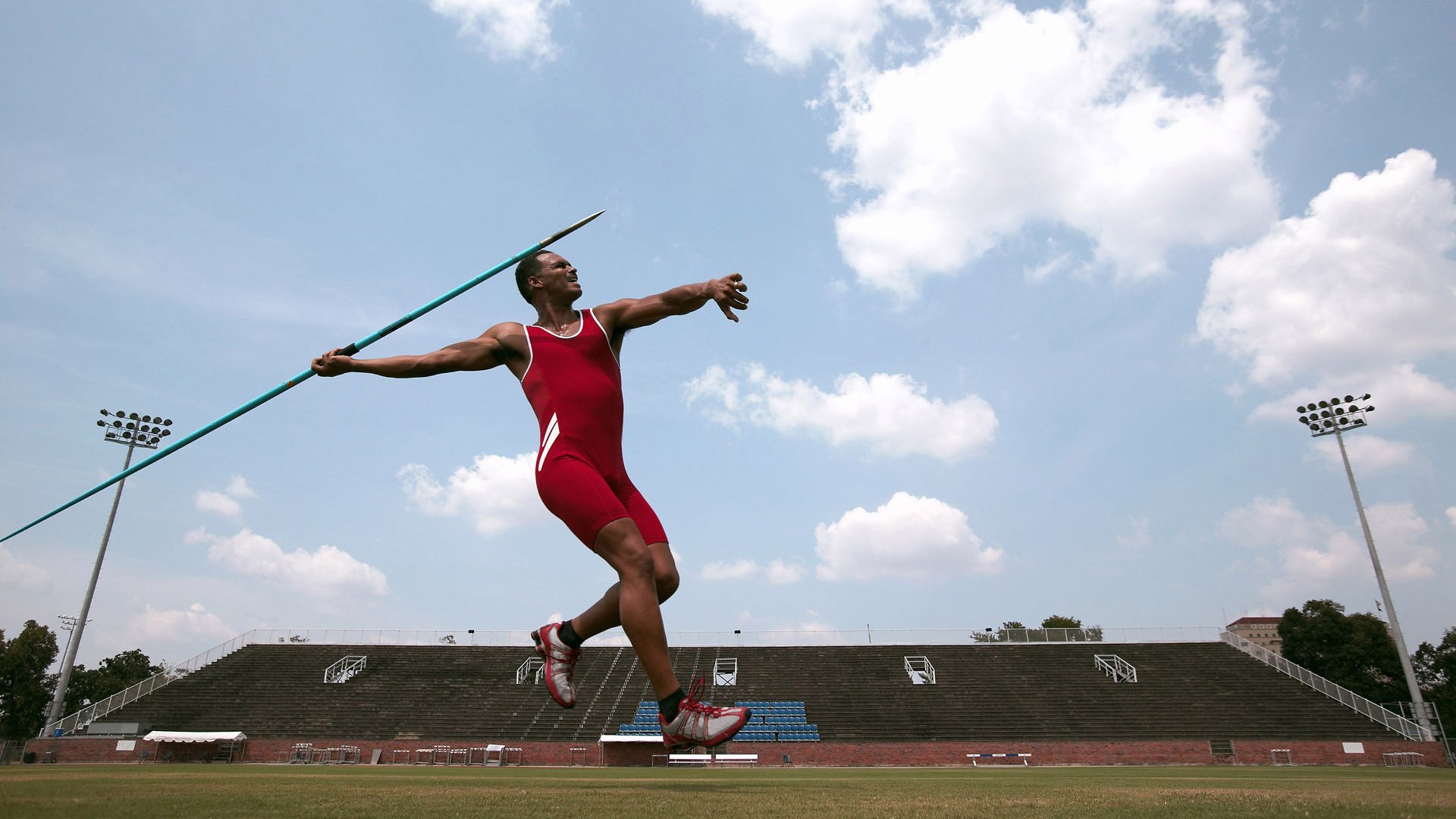 哈兰德遭遇十五连败,日本队教练面临压力!